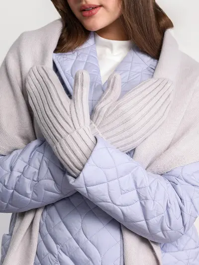 Варежки вязаные серого цвета с отворотом